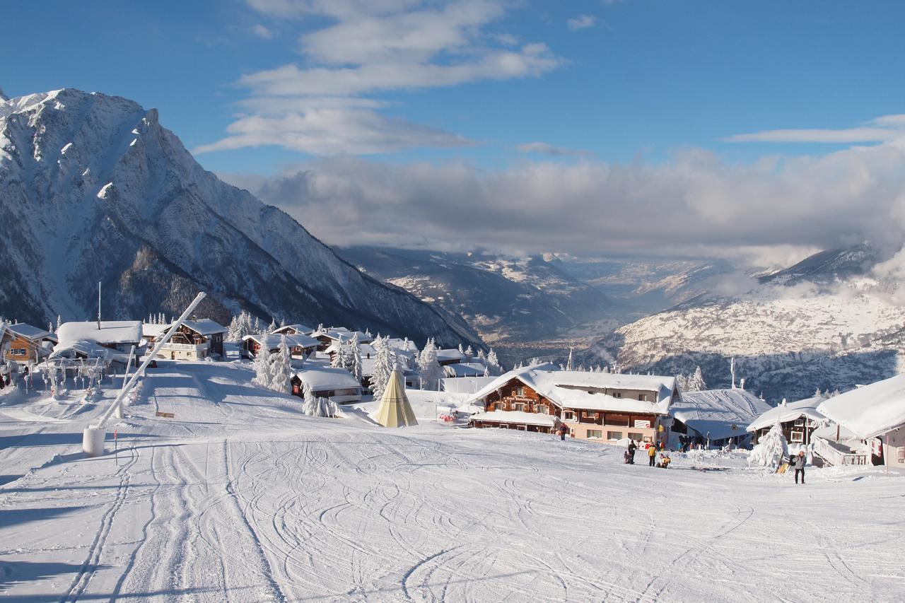 Gruppenhaus Im Walliser Alpstyle Rosswald Buitenkant foto